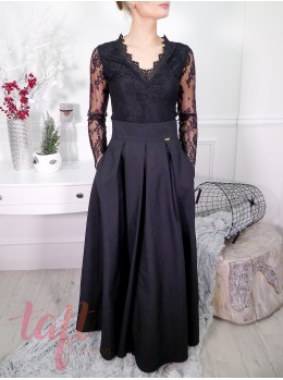 Čierna dlha sukňa s tylovou spodničkou